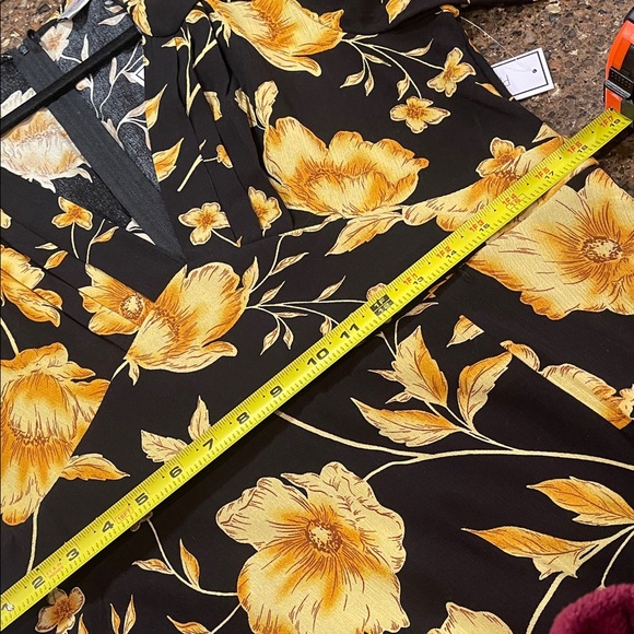Premier Black and Yellow Floral Maxi Dress - Picture 11 of 12